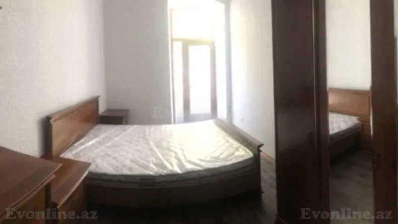 Satılır 3 otaqlı Mənzil Köhnə tikili 110 m² Sahil m. - şəkil 4