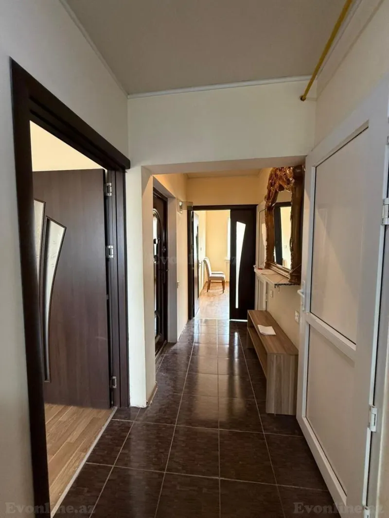 Satılır 2 otaqlı Mənzil Köhnə tikili 60 m² Suraxanı r. - şəkil 5