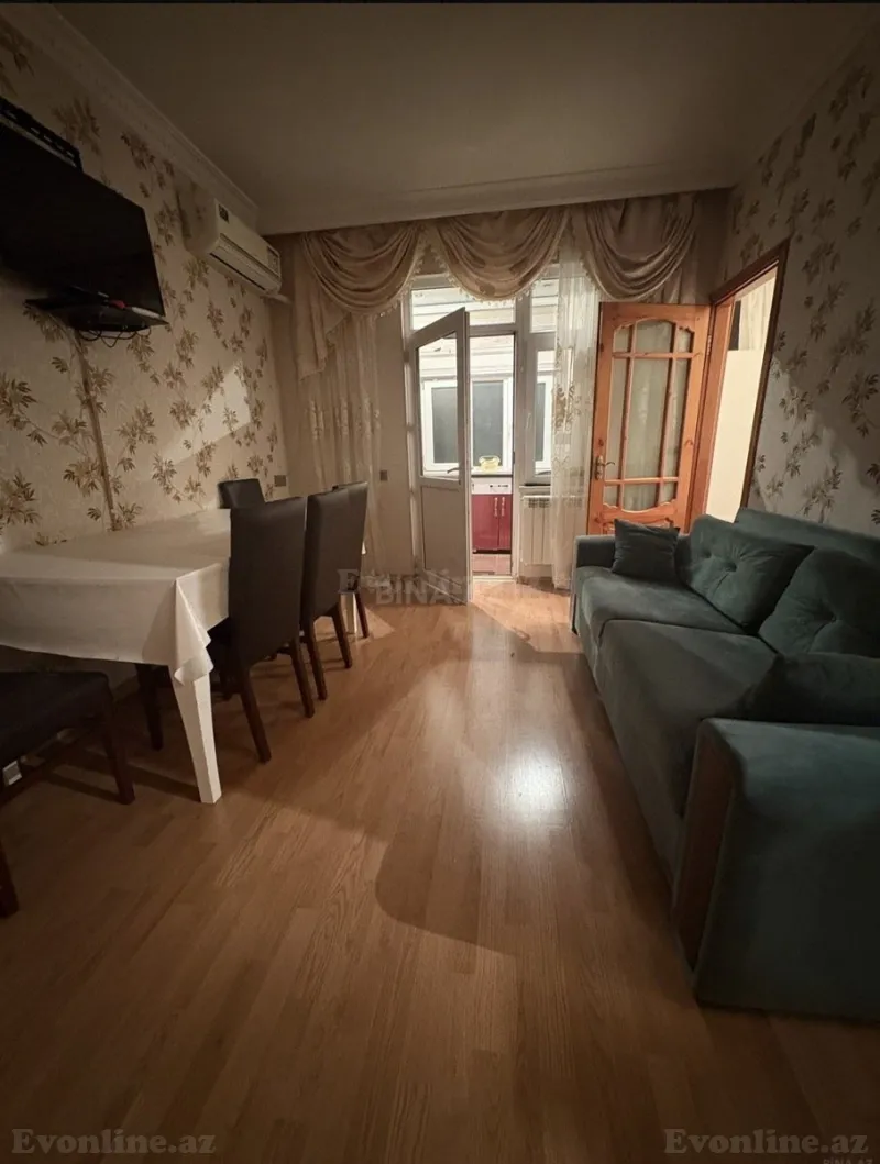 Satılır 2 otaqlı Mənzil Köhnə tikili 55 m² 5-ci mikrorayon - şəkil 2