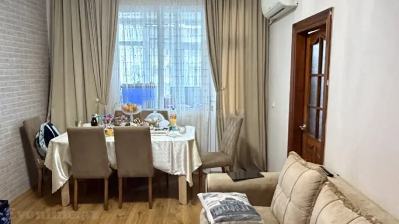 Satılır 2 otaqlı Mənzil Köhnə tikili 50 m² 8-ci mikrorayon