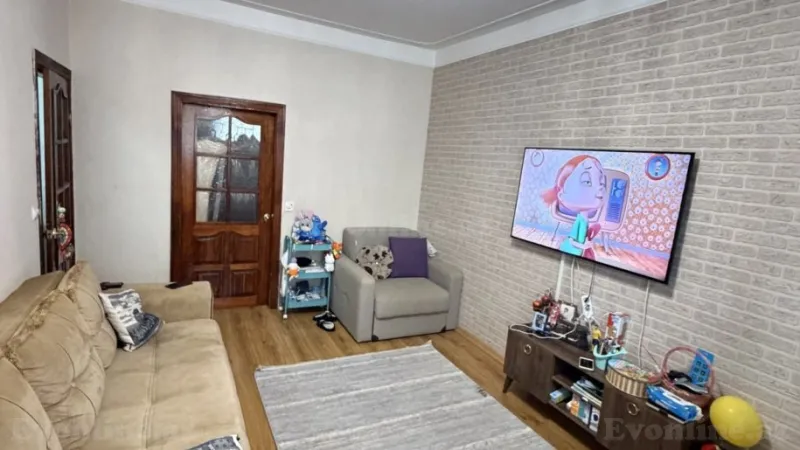 Satılır 2 otaqlı Mənzil Köhnə tikili 50 m² 8-ci mikrorayon - şəkil 3