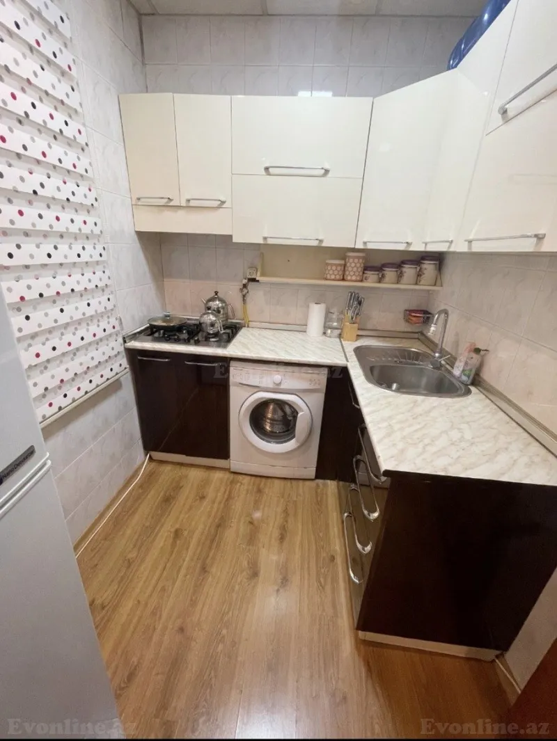 Satılır 2 otaqlı Mənzil Köhnə tikili 50 m² 8-ci mikrorayon - şəkil 4