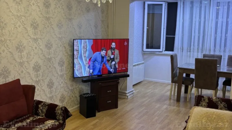 Satılır 3 otaqlı Mənzil Köhnə tikili 70 m² 8-ci kilometr - şəkil 2