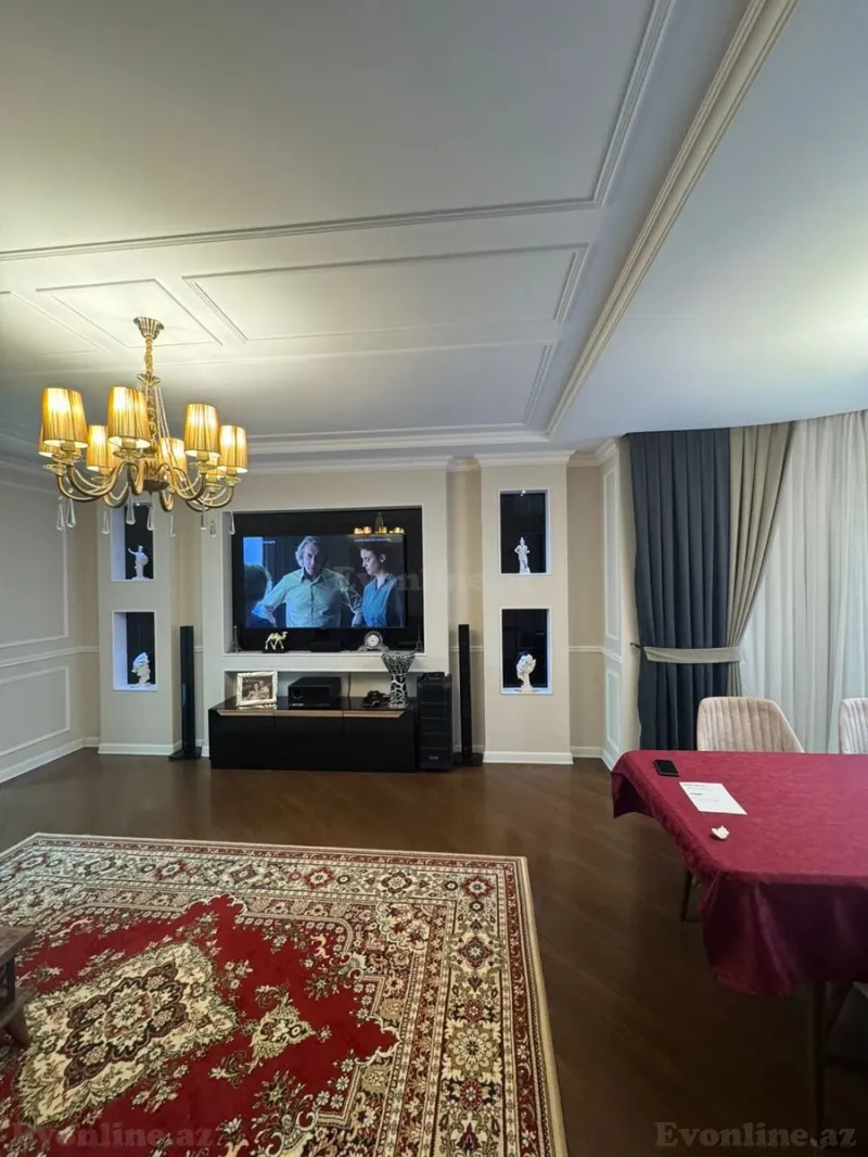 Satılır 3 otaqlı Mənzil Yeni tikili 135 m² 8 Noyabr m. - şəkil 2