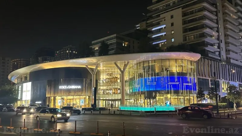 Kirayə verilir 3 otaqlı Mənzil Yeni tikili 170 m² Səbail r.