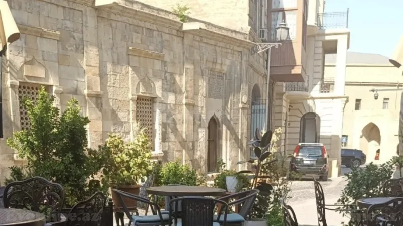 Kirayə verilir 1 otaqlı Mənzil Köhnə tikili 25 m² İçərişəhər m. - şəkil 2