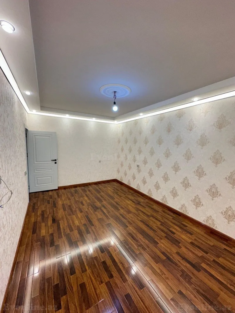 Satılır 3 otaqlı Mənzil Köhnə tikili 82 m² Suraxanı r. - şəkil 2