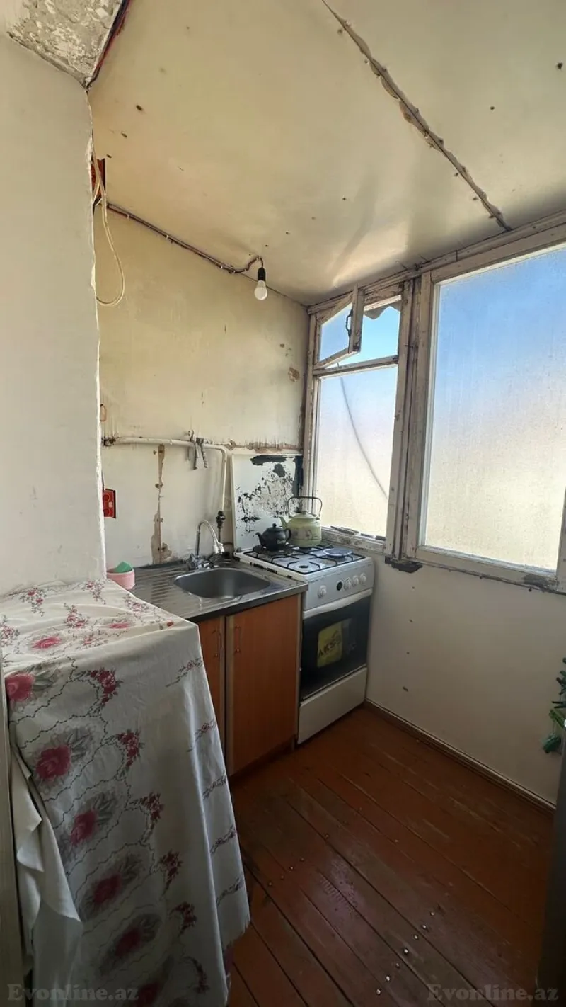 Satılır 2 otaqlı Mənzil Köhnə tikili 40 m² Neftçilər m. - şəkil 5