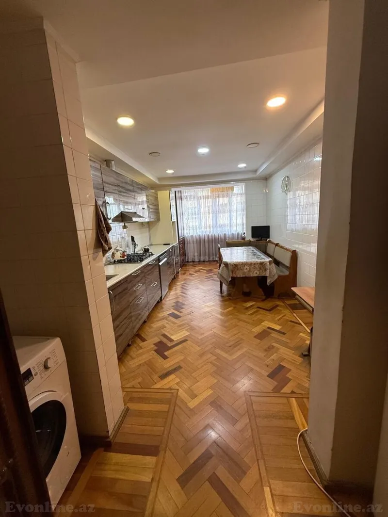 Satılır 4 otaqlı Mənzil Köhnə tikili 135 m² 8-ci mikrorayon - şəkil 5