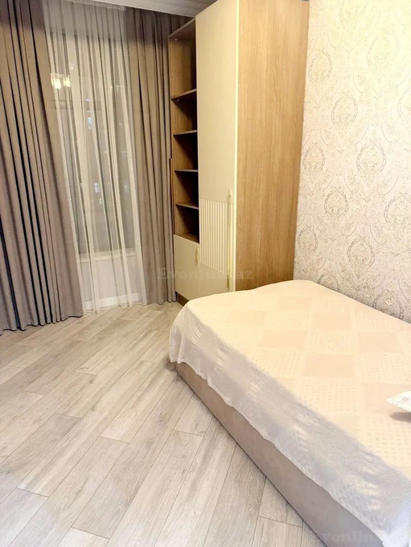 Satılır 4 otaqlı Mənzil Yeni tikili 122 m² Qara Qarayev m. - şəkil 7