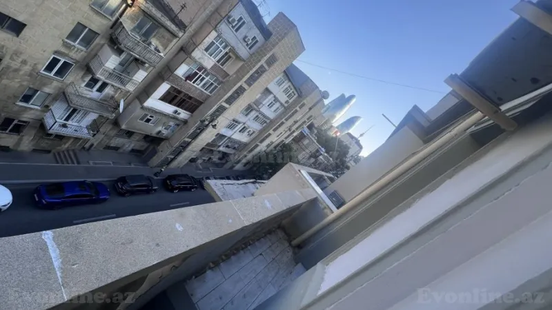 Satılır 3 otaqlı Mənzil Köhnə tikili 110 m² İçərişəhər m. - şəkil 2