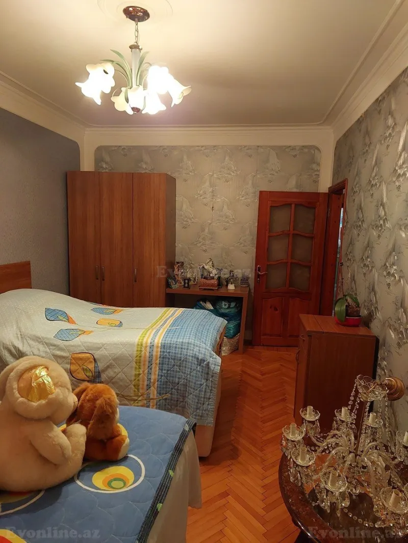 Satılır 4 otaqlı Mənzil Köhnə tikili 85 m² 8-ci mikrorayon - şəkil 2