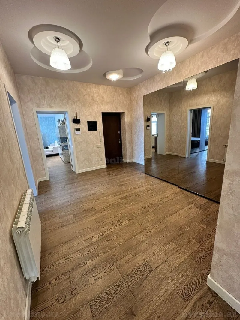 Satılır 4 otaqlı Mənzil Yeni tikili 210 m² 28 May m. - şəkil 19