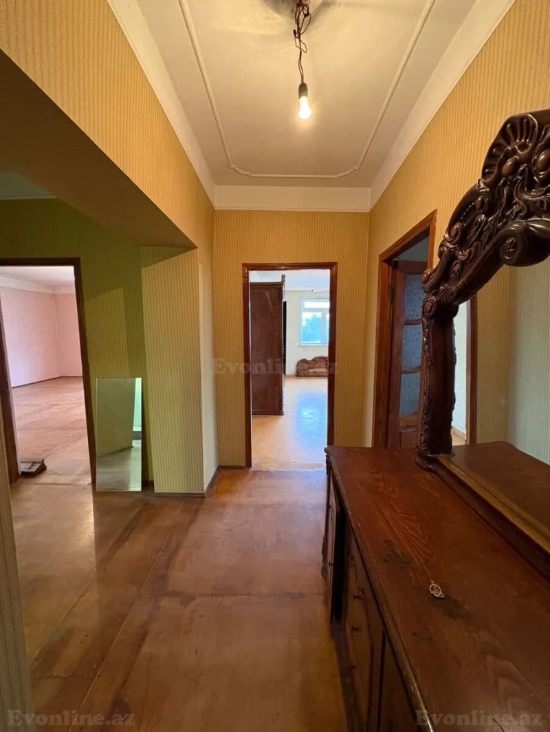 Satılır 4 otaqlı Mənzil Köhnə tikili 100 m² Sabunçu r. - şəkil 3