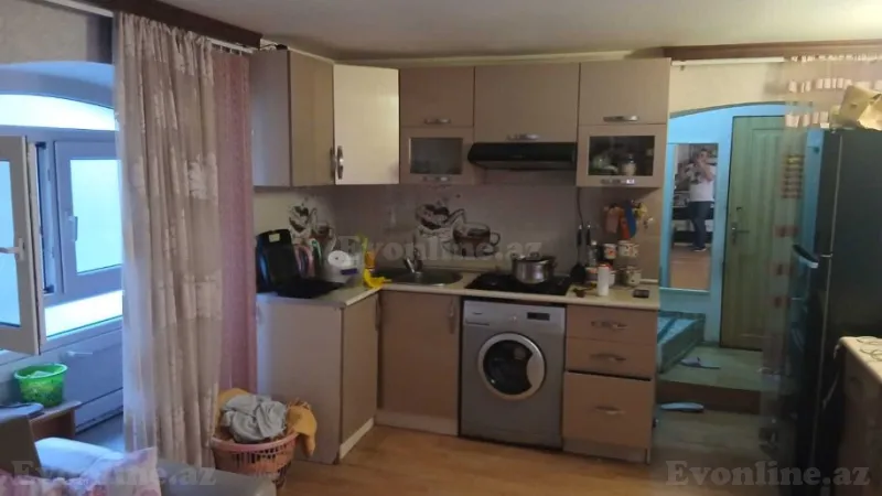 Kirayə verilir 1 otaqlı Mənzil Köhnə tikili 26 m² Sahil m.