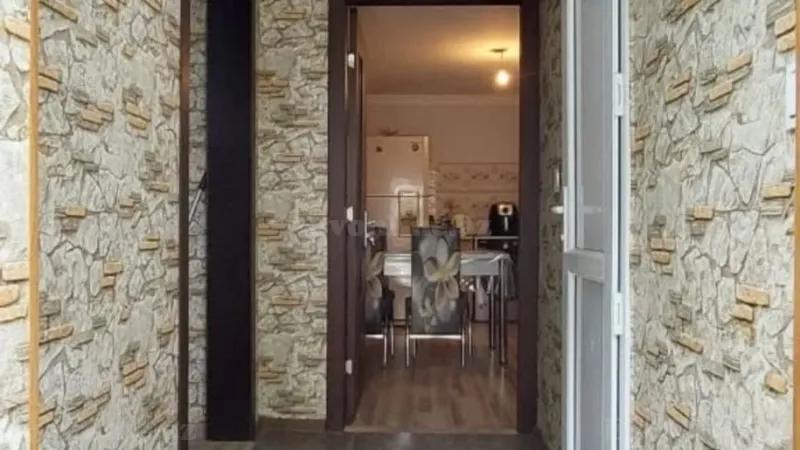 Satılır 3 otaqlı Mənzil Köhnə tikili 53 m² Pirallahı r. - şəkil 2