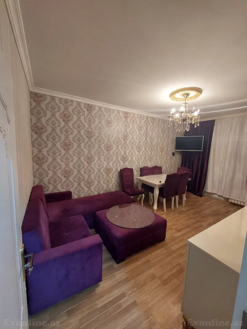 Kirayə verilir 2 otaqlı Mənzil Köhnə tikili 50 m² 4-cü mikrorayon