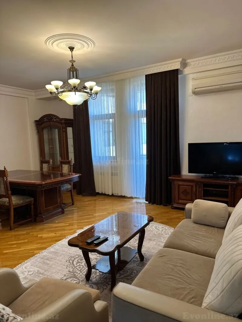 Kirayə verilir 3 otaqlı Mənzil Yeni tikili 135 m² Nəriman Nərimanov m.