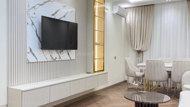 Kirayə verilir 4 otaqlı Mənzil Yeni tikili 140 m² Neftçilər m. - şəkil 2