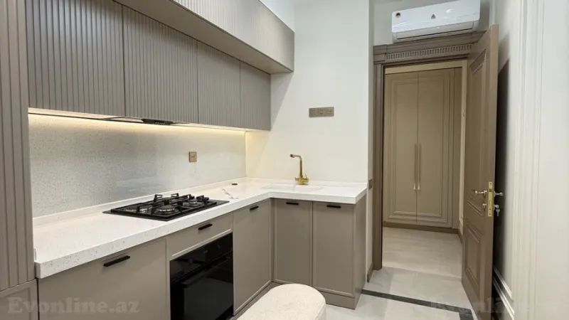 Kirayə verilir 4 otaqlı Mənzil Yeni tikili 140 m² Neftçilər m. - şəkil 22