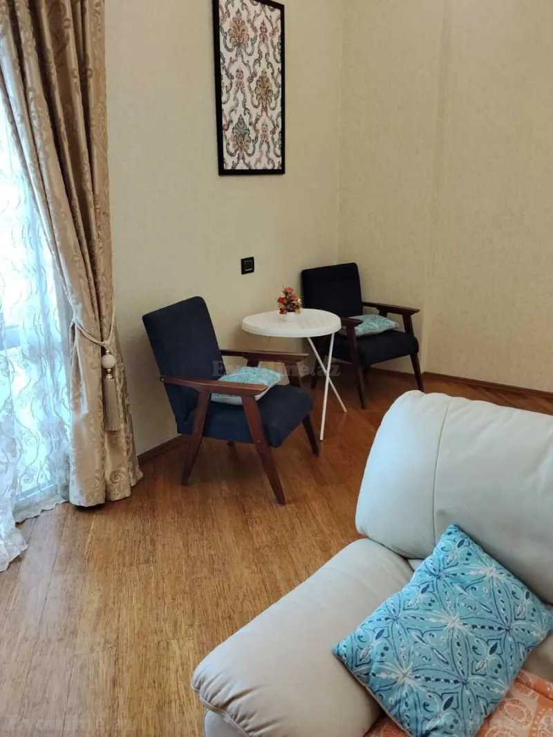 Kirayə verilir 4 otaqlı Mənzil Yeni tikili 230 m² Nizami m. - şəkil 5