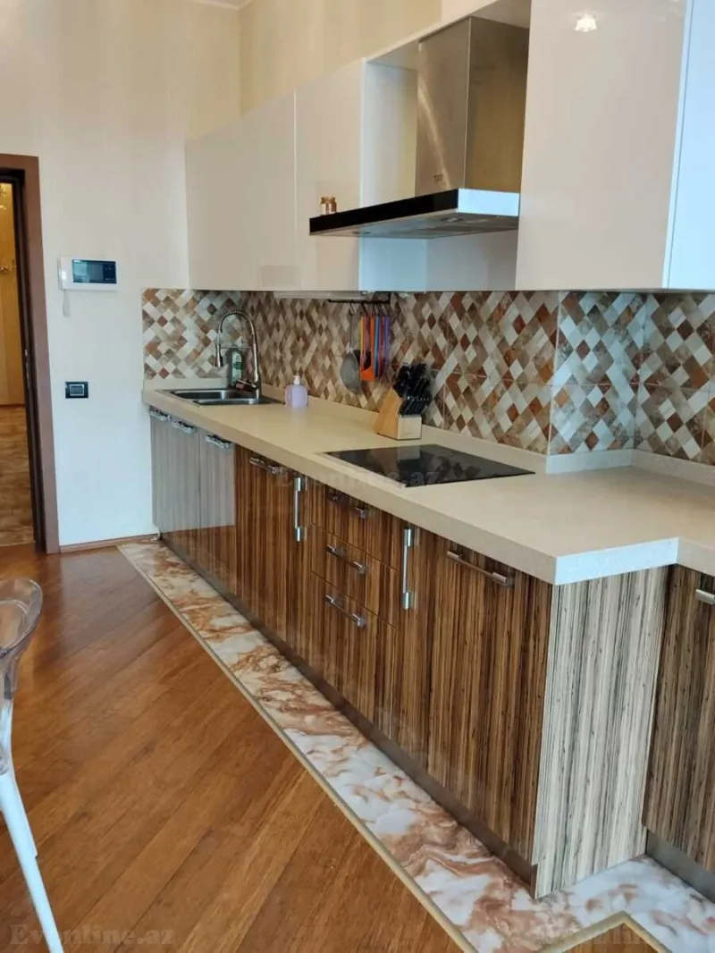 Kirayə verilir 4 otaqlı Mənzil Yeni tikili 230 m² Nizami m. - şəkil 17