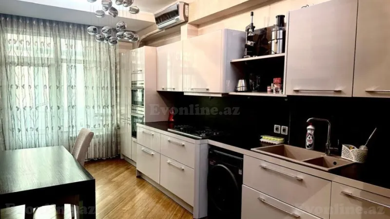 Satılır 3 otaqlı Mənzil Yeni tikili 170 m² Nərimanov r. - şəkil 3
