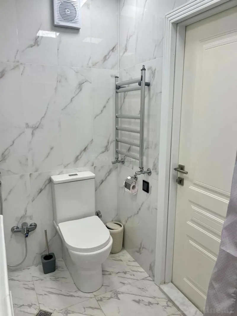 Kirayə verilir 3 otaqlı Mənzil Yeni tikili 110 m² Xətai m. - şəkil 14