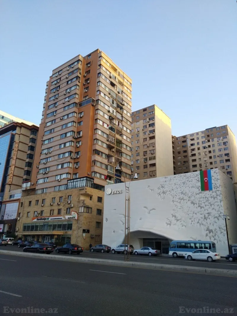 Satılır 4 otaqlı Mənzil Yeni tikili 187 m² Xətai m.