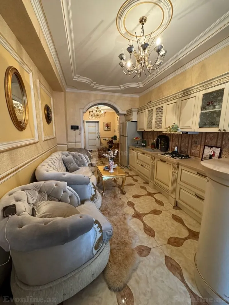 Satılır 4 otaqlı Mənzil Yeni tikili 185 m² Elmlər Akademiyası m. - şəkil 3