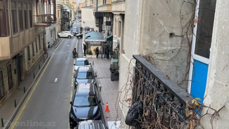 Satılır 6 otaqlı Mənzil Köhnə tikili 152 m² Sahil m. - şəkil 4