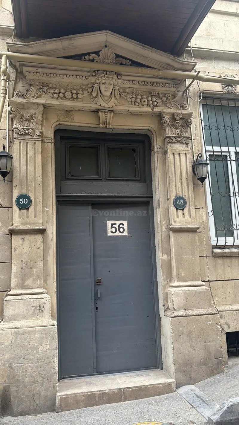 Satılır 6 otaqlı Mənzil Köhnə tikili 152 m² Sahil m. - şəkil 11