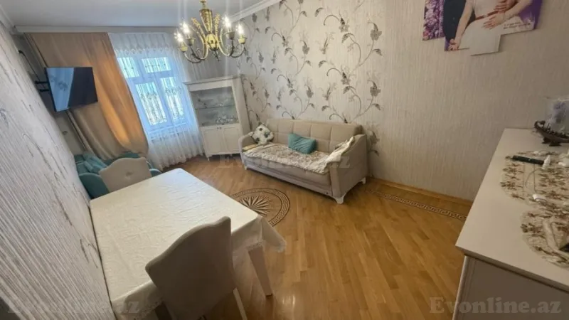 Satılır 4 otaqlı Mənzil Köhnə tikili 105 m² Massiv D - şəkil 2
