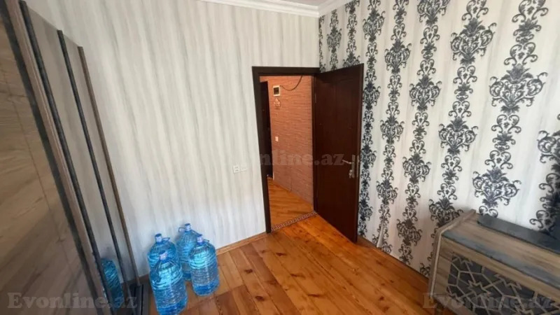 Satılır 4 otaqlı Mənzil Köhnə tikili 105 m² Massiv D - şəkil 9