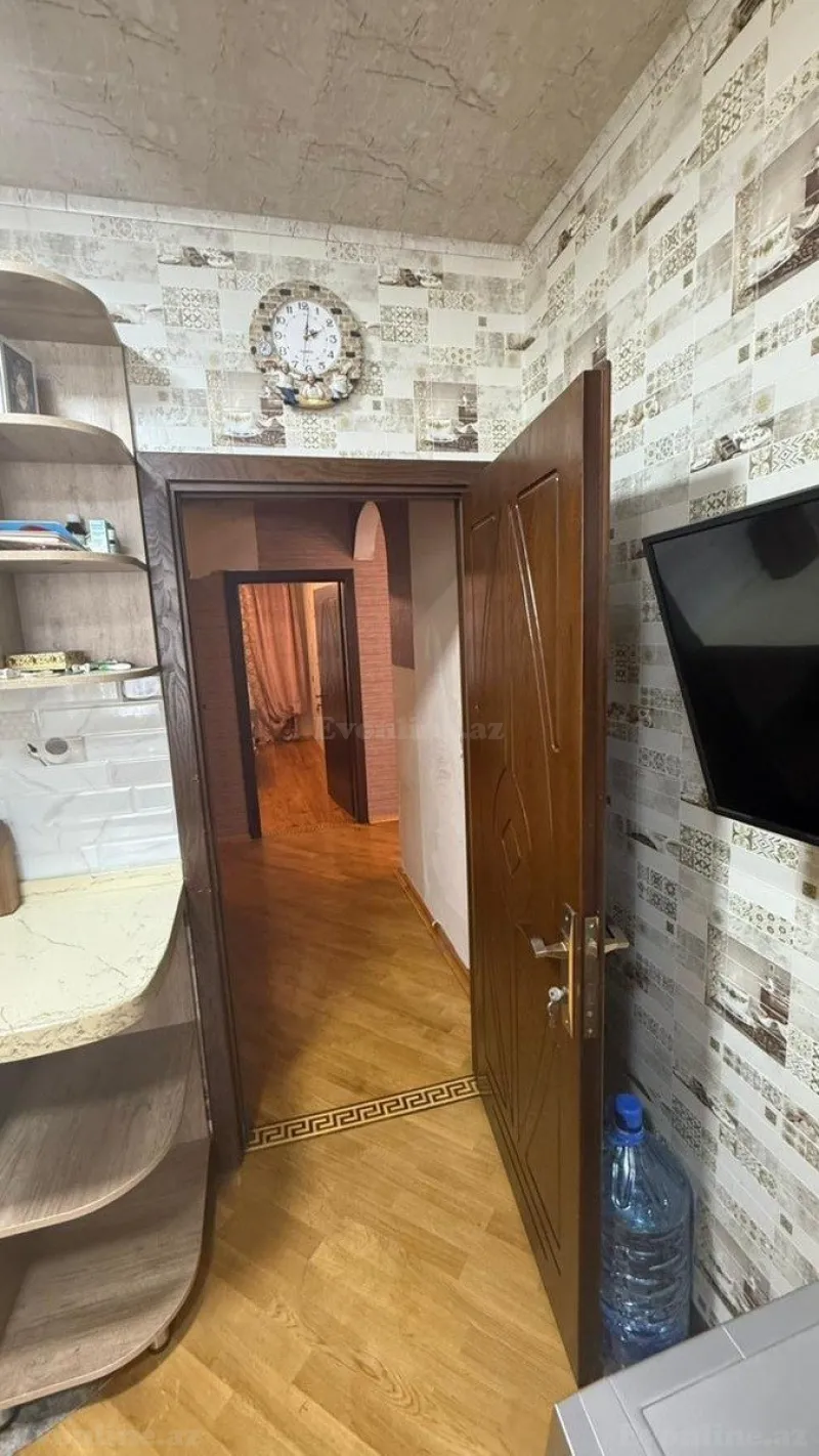 Satılır 4 otaqlı Mənzil Köhnə tikili 105 m² Massiv D - şəkil 16