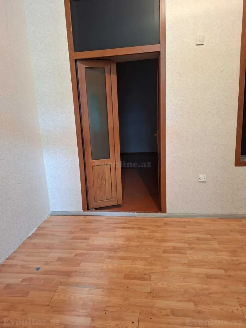 Kirayə verilir 2 otaqlı Mənzil Köhnə tikili 50 m² 28 May m.