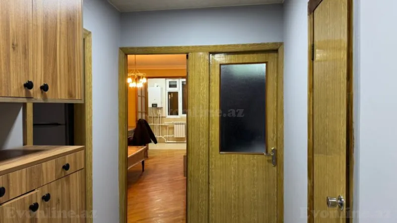 Kirayə verilir 2 otaqlı Mənzil Köhnə tikili 65 m² Nərimanov r.