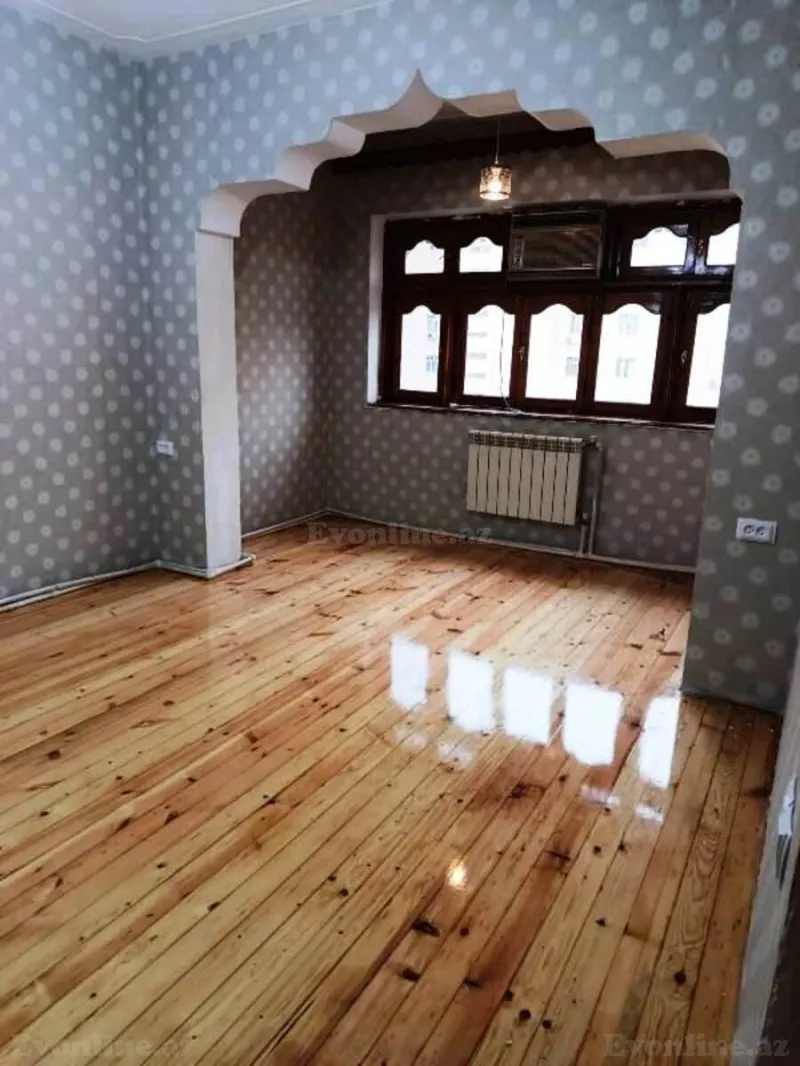 Satılır 3 otaqlı Mənzil Köhnə tikili 80 m² Xalqlar Dostluğu m. - şəkil 2