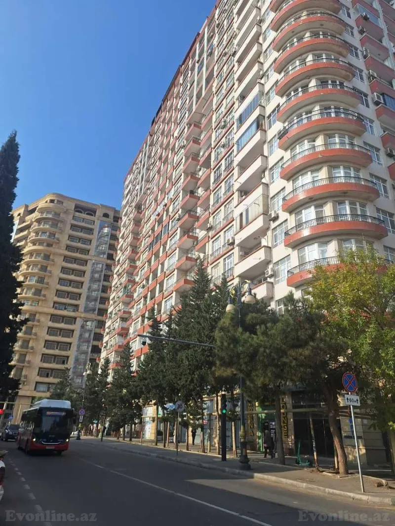 Satılır 3 otaqlı Mənzil Yeni tikili 85 m² Səbail r.