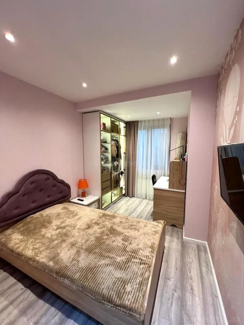 Satılır 4 otaqlı Mənzil Köhnə tikili 85 m² Gənclik m. - şəkil 6