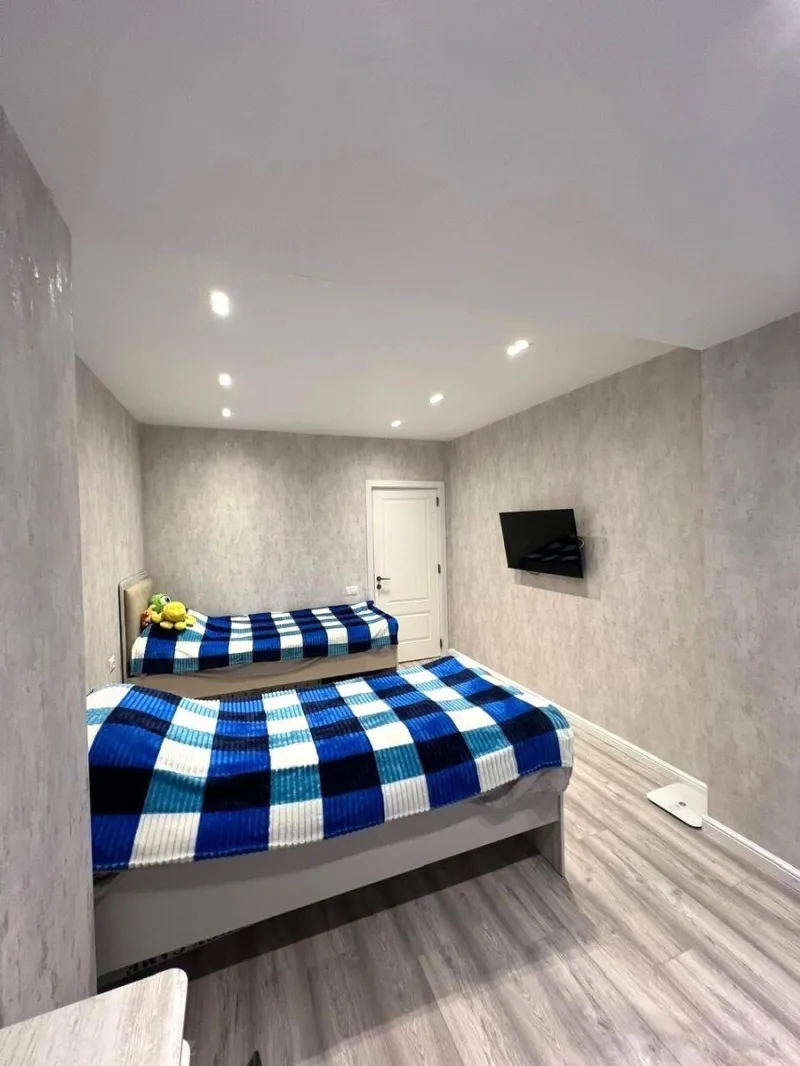 Satılır 4 otaqlı Mənzil Köhnə tikili 85 m² Gənclik m. - şəkil 8