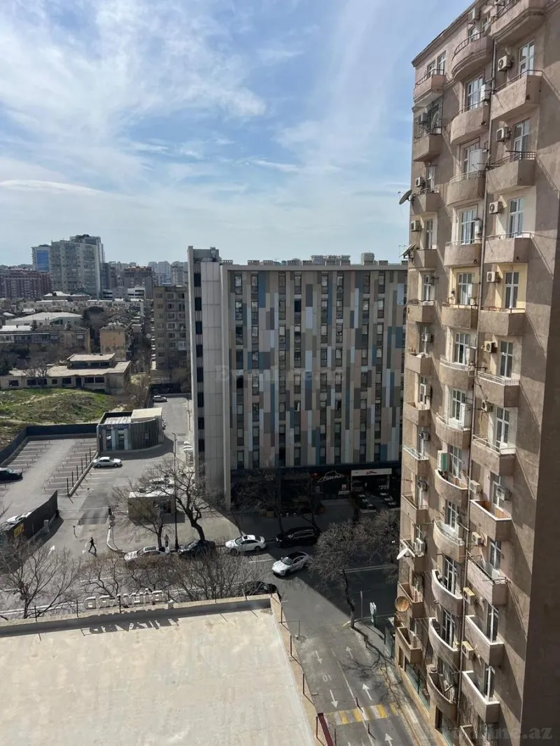 Satılır 4 otaqlı Mənzil Yeni tikili 200 m² Gənclik m. - şəkil 5