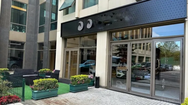 Kirayə verilir Obyekt 240 m² Xətai r.