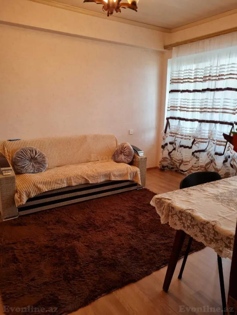Satılır 2 otaqlı Mənzil Köhnə tikili 65 m² 8-ci mikrorayon