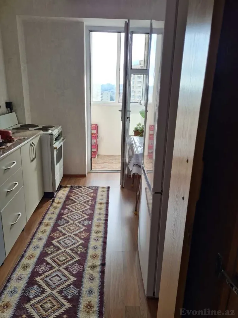 Satılır 2 otaqlı Mənzil Köhnə tikili 65 m² 8-ci mikrorayon - şəkil 5