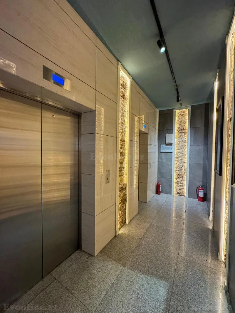 Satılır 3 otaqlı Mənzil Yeni tikili 138 m² Nərimanov r. - şəkil 25