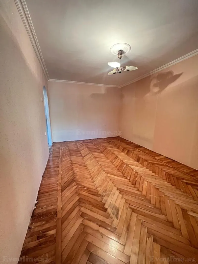 Kirayə verilir 1 otaqlı Mənzil Köhnə tikili 35 m² Elmlər Akademiyası m.