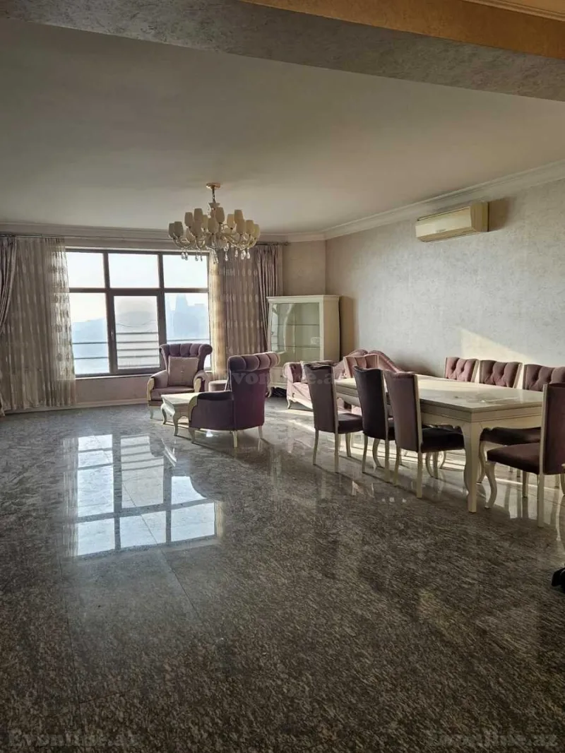 Satılır 3 otaqlı Mənzil Yeni tikili 170 m² Nizami m.