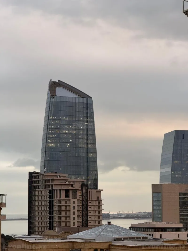 Satılır 4 otaqlı Mənzil Yeni tikili 179 m² Xətai m. - şəkil 4