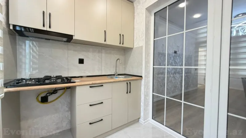 Satılır 2 otaqlı Mənzil Köhnə tikili 40 m² Neftçilər m. - şəkil 4